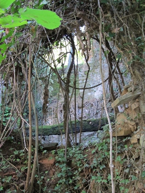 Bugnano abandoned village in Bagni di Lucca 20121020-101339.jpg