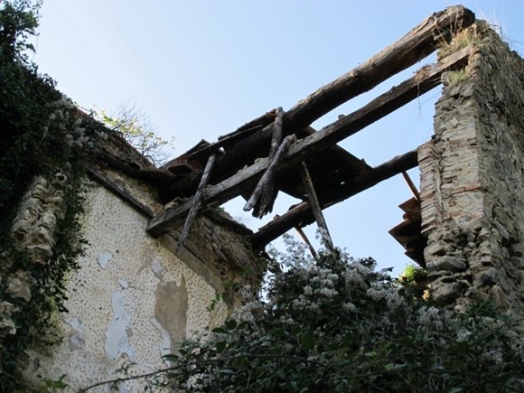 Bugnano abandoned village in Bagni di Lucca 20121020-101445.jpg