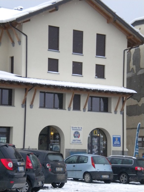 3. SKi school Abetone