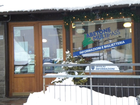 4. Ski pass and info  Abetone