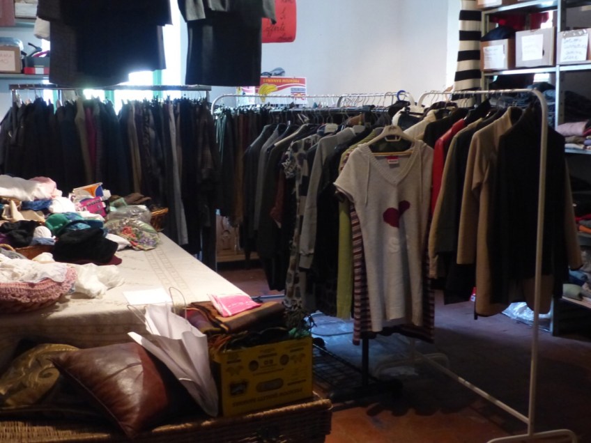 Charity shop Ponte a Serraglio