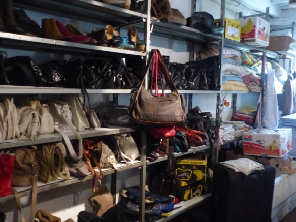 Charity shop Ponte a Serraglio