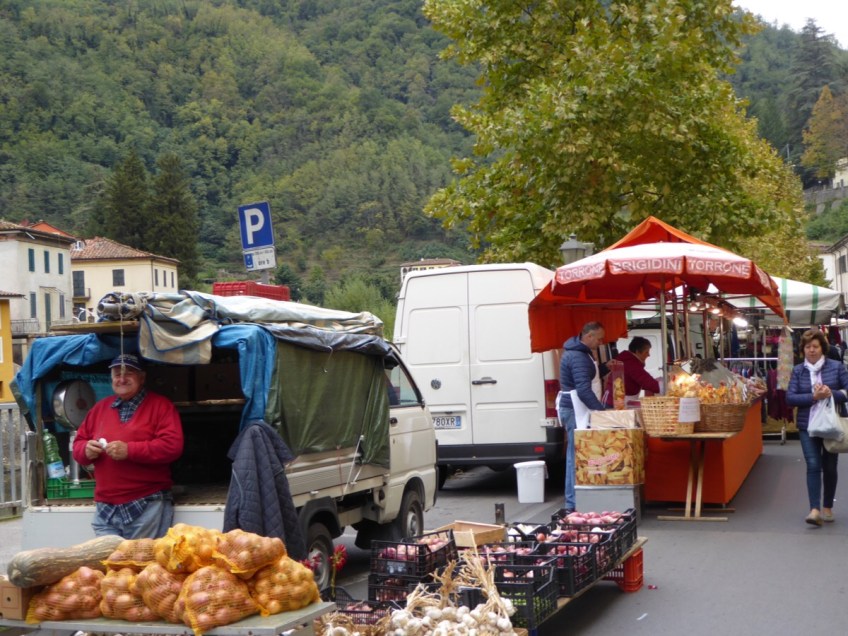 Ponte a Serraglio market